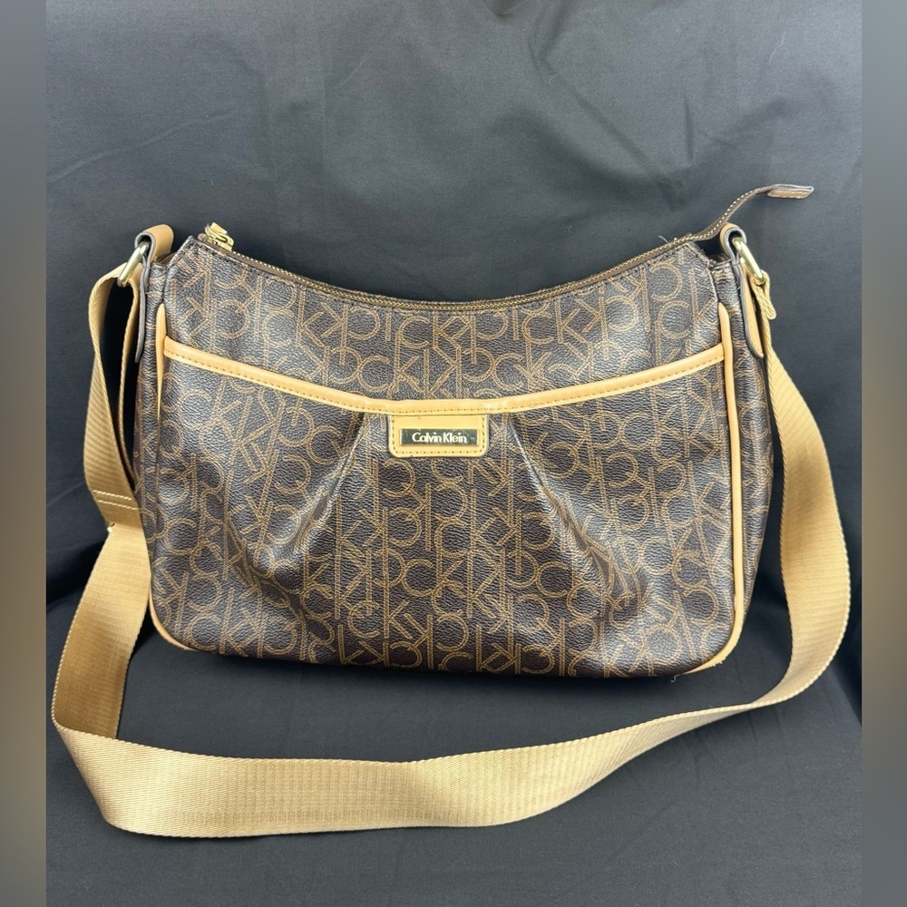 Calvin Klein Monogram Crossbody Purse RN 54163 CA 57151 - Good Condition